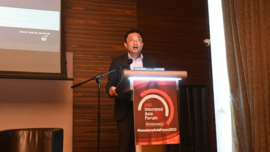 Brandon Bruce, EY Asean Insurance Leader delivering his keynote speech.