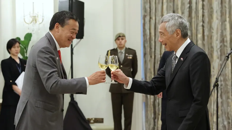 Thailand Prime Minister Srettha Thavisin and Singapore Prime Minister Lee Hsien Loong. /PMO