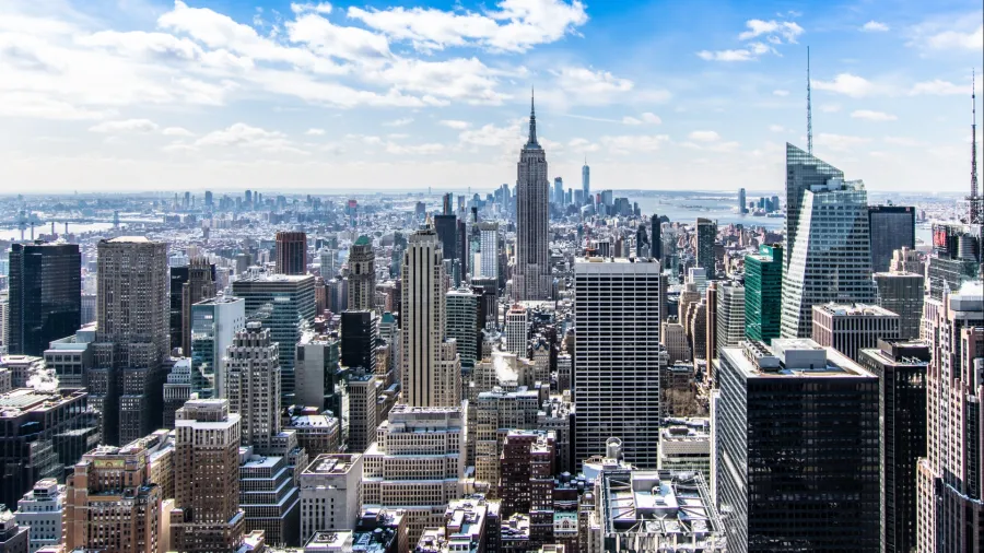 Photo by Lukas Kloeppel: https://www.pexels.com/photo/empire-state-building-new-york-466685/
