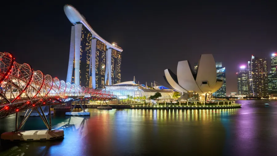 Photo by Timo Volz: https://www.pexels.com/photo/gardens-by-the-bay-singapore-1842332/