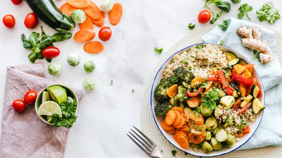 Photo by Ella Olsson: https://www.pexels.com/photo/flat-lay-photography-of-vegetable-salad-on-plate-1640777/